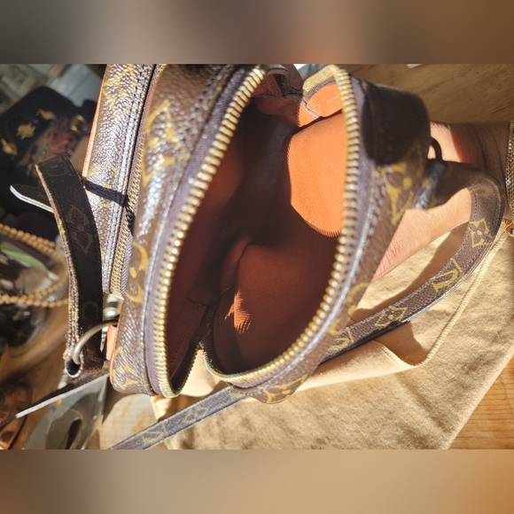 Louis Vuitton Amazone Bag - Picture 5 of 6